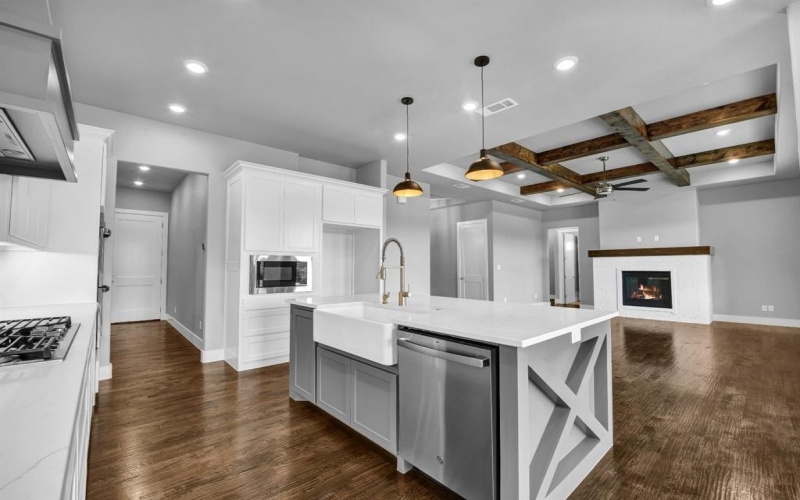170 Fan Mill Trail, Weatherford, TX 76085, 4 Bedrooms Bedrooms, ,2 BathroomsBathrooms,Residential,For Sale,170 Fan Mill Trail,20812727
