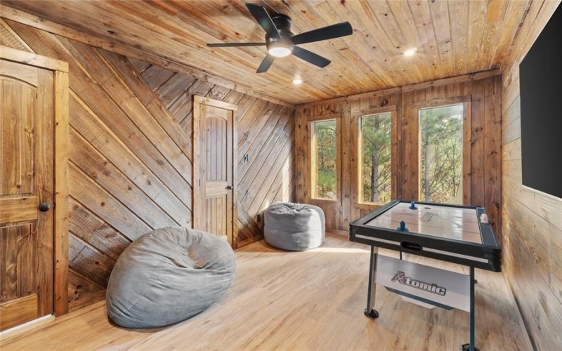 93 Twisted Pine Trail, Broken Bow, OK 74728, 3 Bedrooms Bedrooms, ,3 BathroomsBathrooms,Residential,For Sale,93 Twisted Pine Trail,20800799