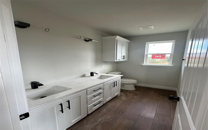 5741 Black Pine Circle, Granbury, TX 76048, 3 Habitaciones Habitaciones , ,2 BañosBaños,Residential,En Venta,5741 Black Pine Circle,20793981
