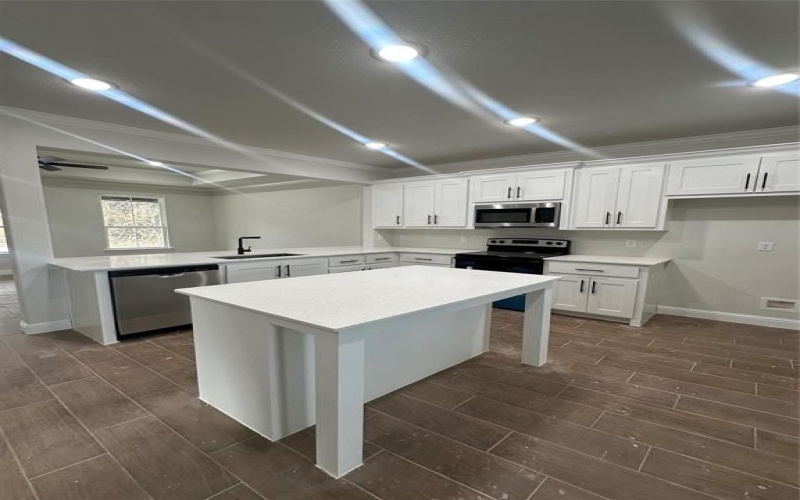 5741 Black Pine Circle, Granbury, TX 76048, 3 Habitaciones Habitaciones , ,2 BañosBaños,Residential,En Venta,5741 Black Pine Circle,20793981
