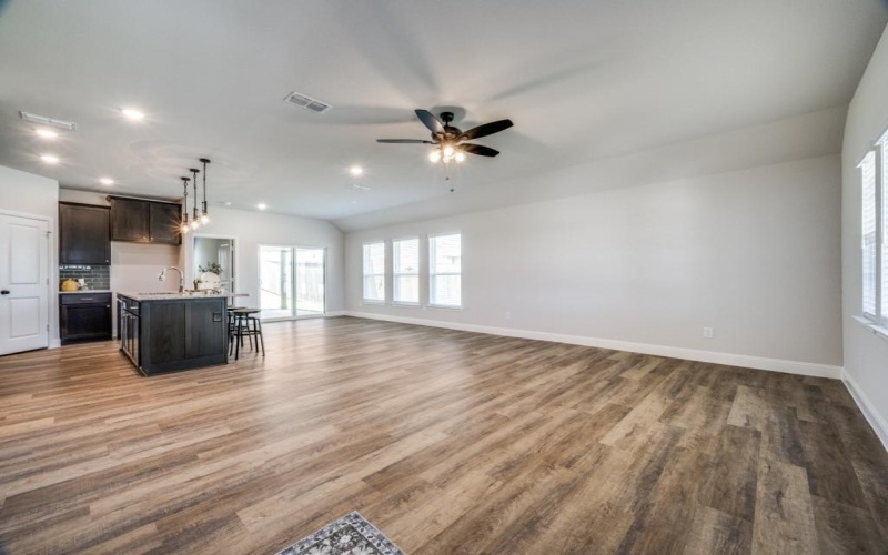 4200 Baccarat Lane, Sanger, TX 76266, 3 Bedrooms Bedrooms, ,2 BathroomsBathrooms,Residential,For Sale,4200 Baccarat Lane,20802107