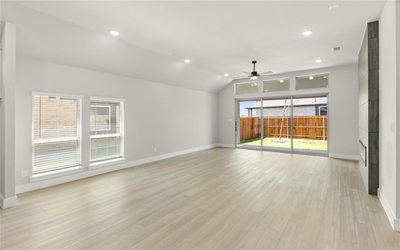 13732 Riola Drive, Little Elm, TX 75068, 4 Bedrooms Bedrooms, ,3 BathroomsBathrooms,Residential,For Sale,13732 Riola Drive,20814832