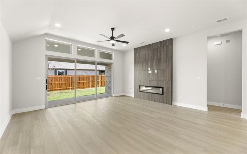 13732 Riola Drive, Little Elm, TX 75068, 4 Bedrooms Bedrooms, ,3 BathroomsBathrooms,Residential,For Sale,13732 Riola Drive,20814832