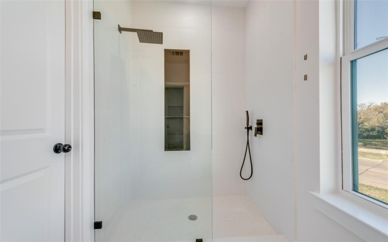 3919 Furey Street, Dallas, TX 75212, 4 Bedrooms Bedrooms, ,2 BathroomsBathrooms,Residential,For Sale,3919 Furey Street,20799430
