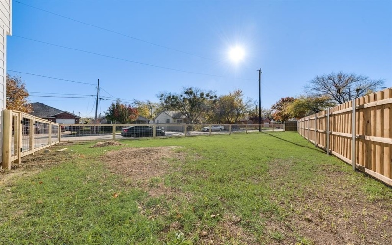 3919 Furey Street, Dallas, TX 75212, 4 Bedrooms Bedrooms, ,2 BathroomsBathrooms,Residential,For Sale,3919 Furey Street,20799430