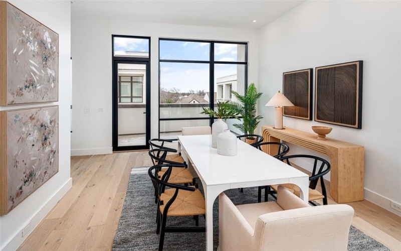 610 N Oak Cliff Boulevard #207, Dallas, TX 75208, 3 Bedrooms Bedrooms, ,3 BathroomsBathrooms,Residential,For Sale,610 N Oak Cliff Boulevard,20790709