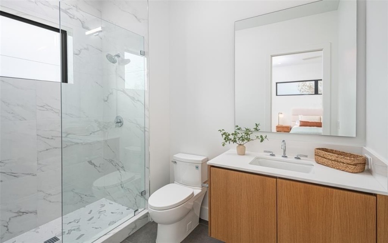 610 N Oak Cliff Boulevard #207, Dallas, TX 75208, 3 Bedrooms Bedrooms, ,3 BathroomsBathrooms,Residential,For Sale,610 N Oak Cliff Boulevard,20790709