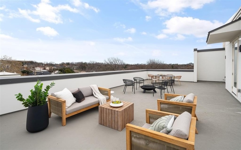 610 N Oak Cliff Boulevard #207, Dallas, TX 75208, 3 Bedrooms Bedrooms, ,3 BathroomsBathrooms,Residential,For Sale,610 N Oak Cliff Boulevard,20790709