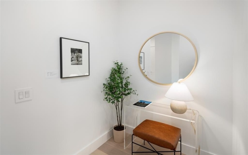 610 N Oak Cliff Boulevard #207, Dallas, TX 75208, 3 Bedrooms Bedrooms, ,3 BathroomsBathrooms,Residential,For Sale,610 N Oak Cliff Boulevard,20790709
