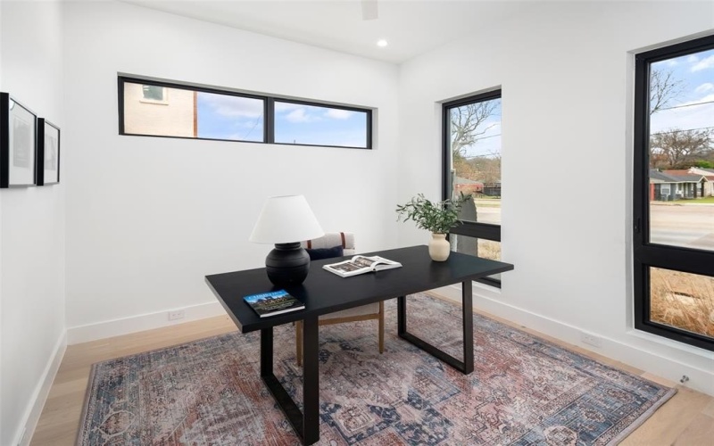 610 N Oak Cliff Boulevard #207, Dallas, TX 75208, 3 Bedrooms Bedrooms, ,3 BathroomsBathrooms,Residential,For Sale,610 N Oak Cliff Boulevard,20790709