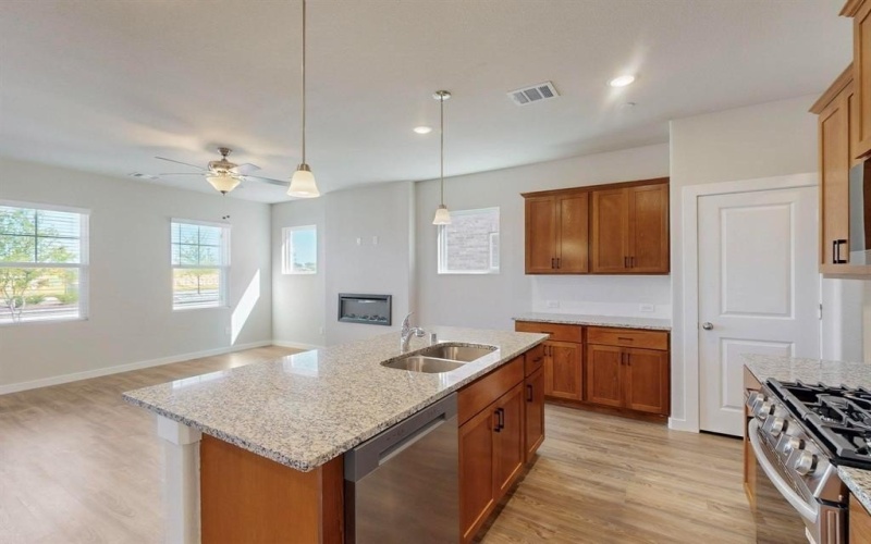 1512 Solterra Boulevard, Mesquite, TX 75181, 3 Bedrooms Bedrooms, ,2 BathroomsBathrooms,Residential,For Sale,1512 Solterra Boulevard,20869724