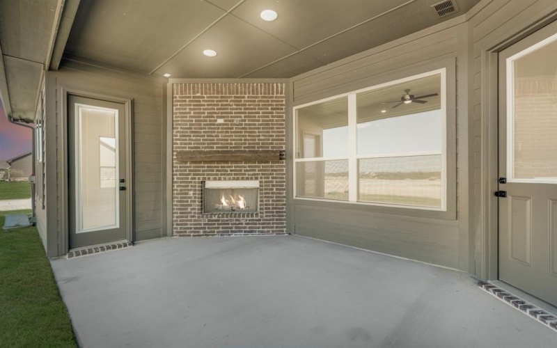 4117 Old Springtown Road, Weatherford, TX 76085, 4 Bedrooms Bedrooms, ,3 BathroomsBathrooms,Residential,For Sale,4117 Old Springtown Road,20885360