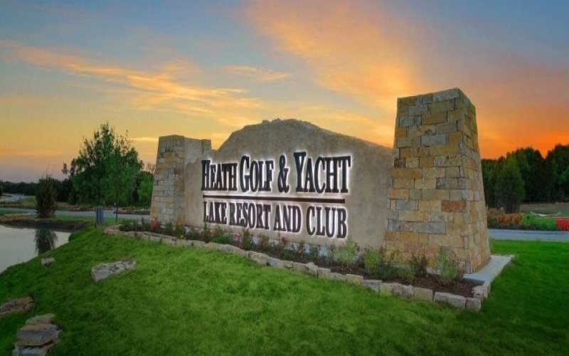 1606 Governors Boulevard, Heath, TX 75126, 3 Bedrooms Bedrooms, ,2 BathroomsBathrooms,Residential,For Sale,1606 Governors Boulevard,20875228