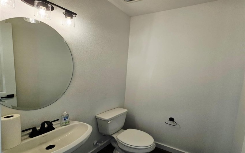 1630 Governors Boulevard, Heath, TX 75126, 3 Bedrooms Bedrooms, ,2 BathroomsBathrooms,Residential,For Sale,1630 Governors Boulevard,20877823