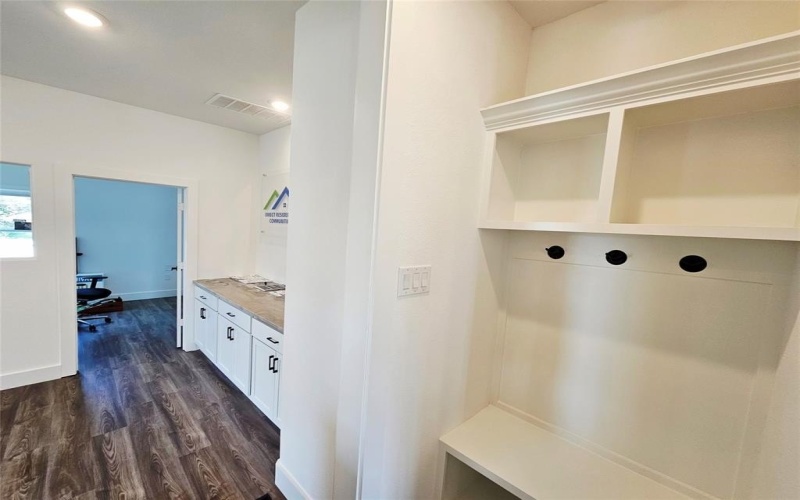 1630 Governors Boulevard, Heath, TX 75126, 3 Bedrooms Bedrooms, ,2 BathroomsBathrooms,Residential,For Sale,1630 Governors Boulevard,20877823