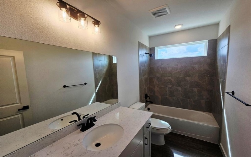 1630 Governors Boulevard, Heath, TX 75126, 3 Bedrooms Bedrooms, ,2 BathroomsBathrooms,Residential,For Sale,1630 Governors Boulevard,20877823