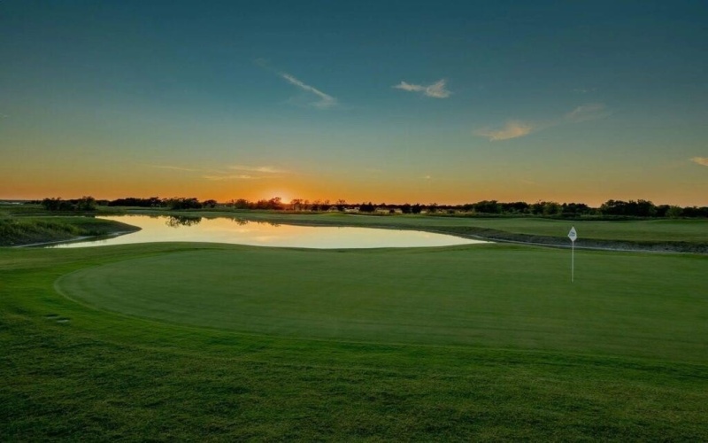 1630 Governors Boulevard, Heath, TX 75126, 3 Bedrooms Bedrooms, ,2 BathroomsBathrooms,Residential,For Sale,1630 Governors Boulevard,20877823