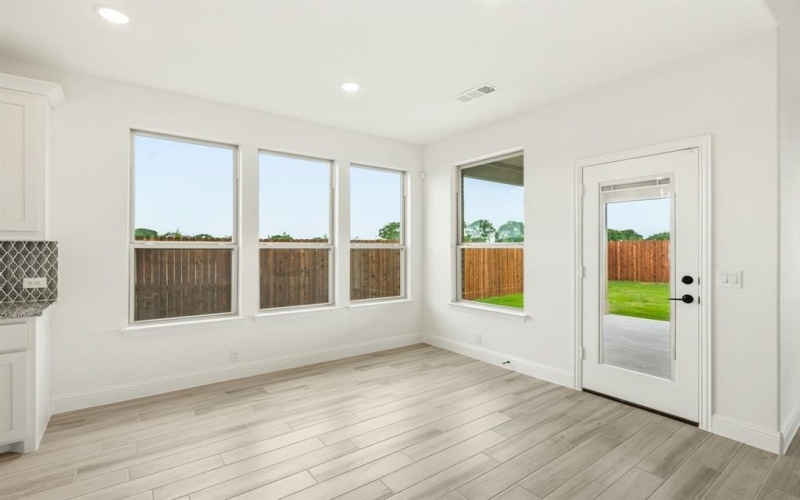 925 Cannes Drive, Red Oak, TX 75154, 4 Bedrooms Bedrooms, ,3 BathroomsBathrooms,Residential,For Sale,925 Cannes Drive,20818879