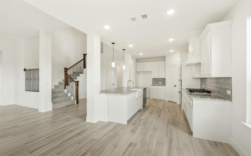 925 Cannes Drive, Red Oak, TX 75154, 4 Bedrooms Bedrooms, ,3 BathroomsBathrooms,Residential,For Sale,925 Cannes Drive,20818879