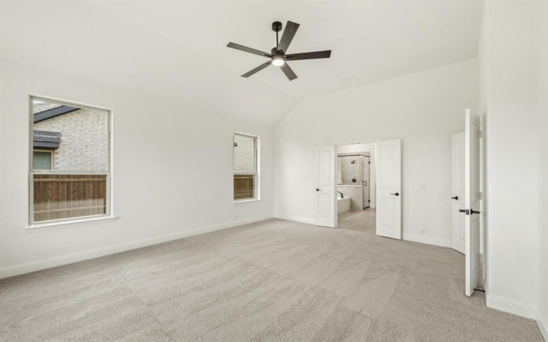 925 Cannes Drive, Red Oak, TX 75154, 4 Bedrooms Bedrooms, ,3 BathroomsBathrooms,Residential,For Sale,925 Cannes Drive,20818879
