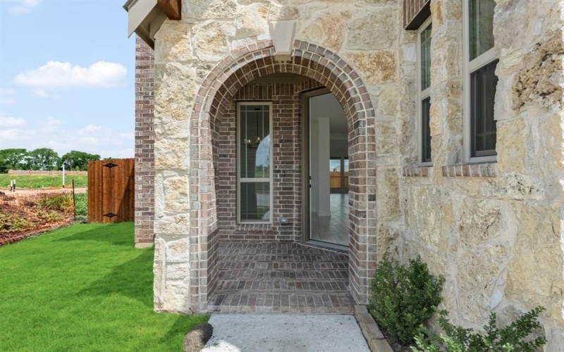 925 Cannes Drive, Red Oak, TX 75154, 4 Bedrooms Bedrooms, ,3 BathroomsBathrooms,Residential,For Sale,925 Cannes Drive,20818879