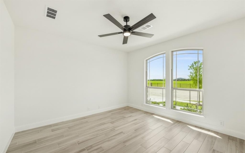 925 Cannes Drive, Red Oak, TX 75154, 4 Bedrooms Bedrooms, ,3 BathroomsBathrooms,Residential,For Sale,925 Cannes Drive,20818879