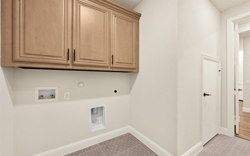 1130 Cardinal Drive, Midlothian, TX 76065, 5 Bedrooms Bedrooms, ,6 BathroomsBathrooms,Residential,For Sale,1130 Cardinal Drive,20844336