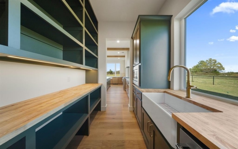 1070 Browning Road, Argyle, TX 76226, 5 Bedrooms Bedrooms, ,6 BathroomsBathrooms,Residential,For Sale,1070 Browning Road,0,20852422