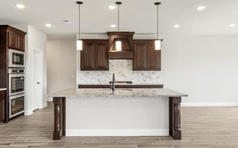 1208 Woodbine Drive, Red Oak, TX 75154, 5 Bedrooms Bedrooms, ,5 BathroomsBathrooms,Residential,For Sale,1208 Woodbine Drive,20819041