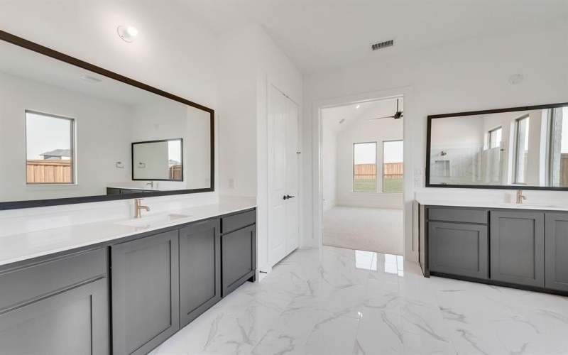 2210 Pegasus Lane, Rockwall, TX 75087, 4 Bedrooms Bedrooms, ,5 BathroomsBathrooms,Residential,For Sale,2210 Pegasus Lane,20857572