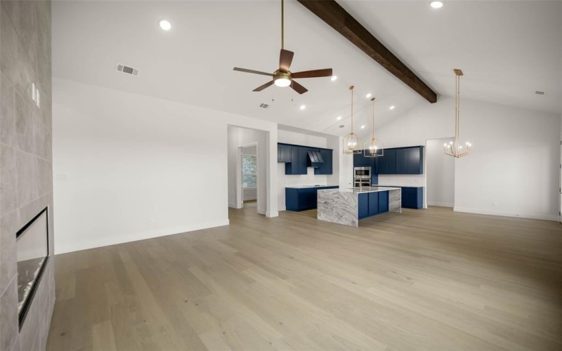 1049 Woodland Road, Weatherford, TX 76088, 5 Bedrooms Bedrooms, ,3 BathroomsBathrooms,Residential,For Sale,1049 Woodland Road,0,20855099