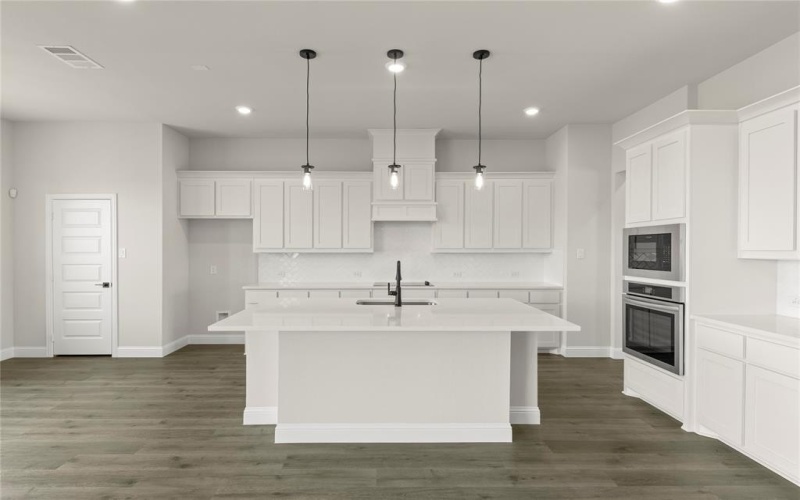 6725 Emerson Drive, Mesquite, TX 75126, 4 Habitaciones Habitaciones , ,3 BañosBaños,Residential,En Venta,6725 Emerson Drive,20847461