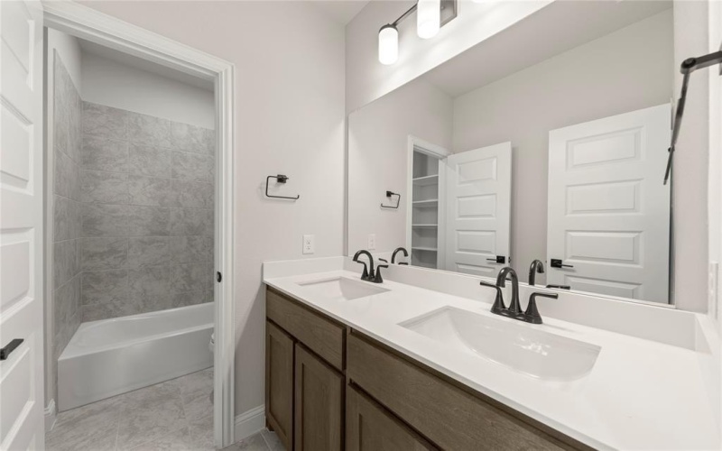 6725 Emerson Drive, Mesquite, TX 75126, 4 Habitaciones Habitaciones , ,3 BañosBaños,Residential,En Venta,6725 Emerson Drive,20847461