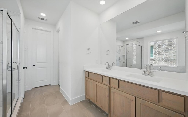 1921 Wynne Drive, Van Alstyne, TX 75495, 4 Bedrooms Bedrooms, ,3 BathroomsBathrooms,Residential,For Sale,1921 Wynne Drive,20842230