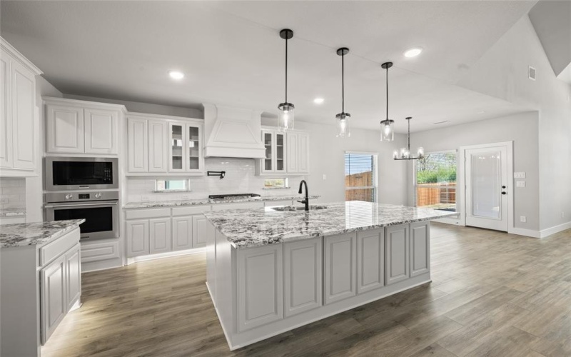 604 S Hidden Lakes Drive, DeSoto, TX 75115, 5 Habitaciones Habitaciones , ,5 BañosBaños,Residential,En Venta,604 S Hidden Lakes Drive,0,20874831