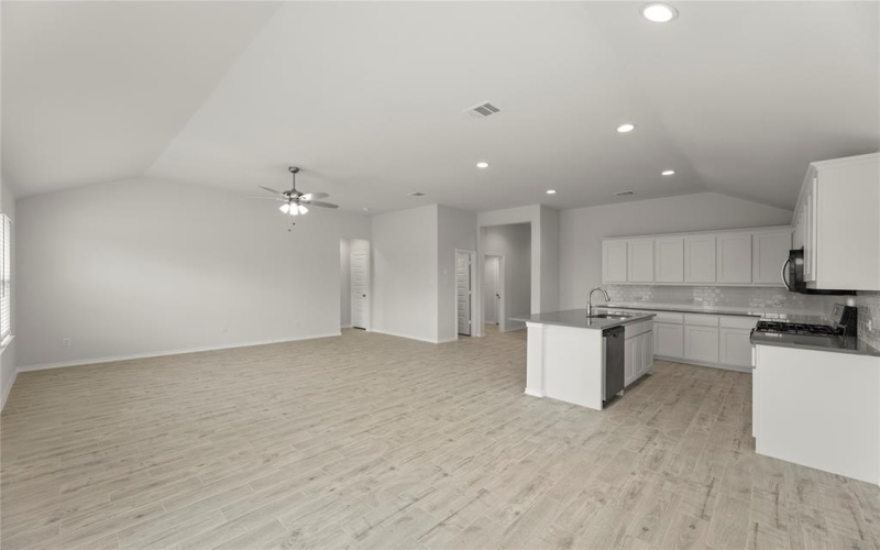 106 Bandit, Terrell, TX 75160, 3 Bedrooms Bedrooms, ,2 BathroomsBathrooms,Residential,For Sale,106 Bandit,20881003