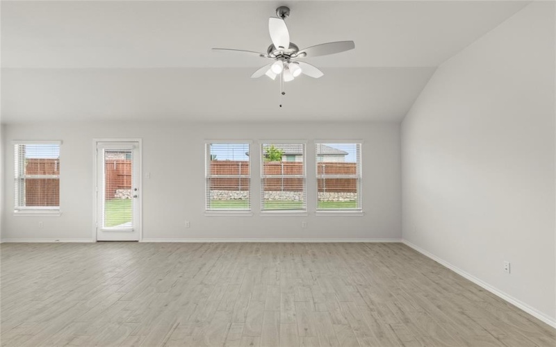 106 Bandit, Terrell, TX 75160, 3 Bedrooms Bedrooms, ,2 BathroomsBathrooms,Residential,For Sale,106 Bandit,20881003