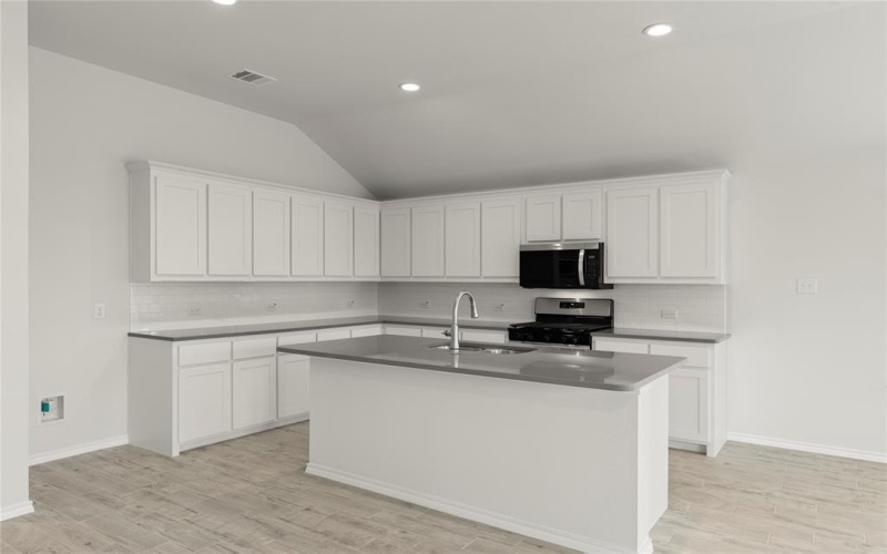 106 Bandit, Terrell, TX 75160, 3 Bedrooms Bedrooms, ,2 BathroomsBathrooms,Residential,For Sale,106 Bandit,20881003