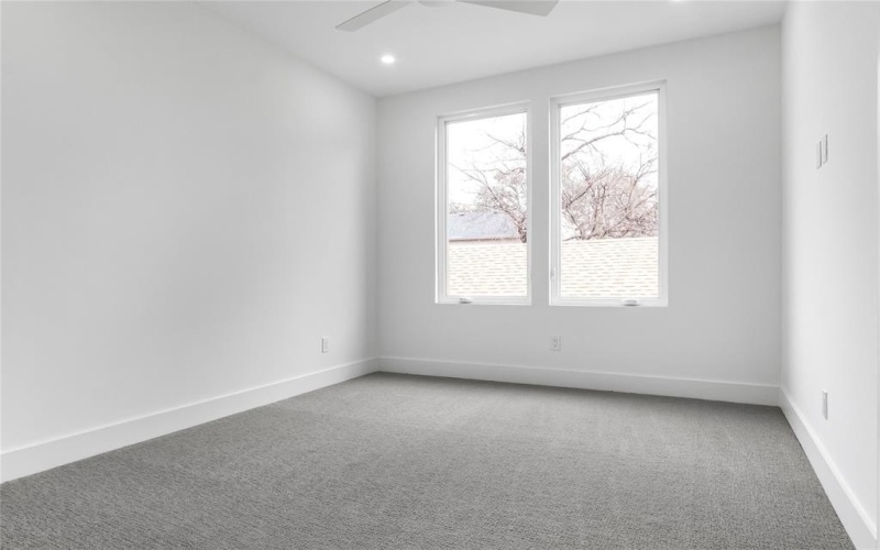 2414 Grigsby Avenue, Dallas, TX 75204, 4 Habitaciones Habitaciones , ,3 BañosBaños,Residential,En Venta,2414 Grigsby Avenue,20837343