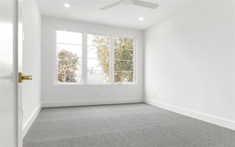 2414 Grigsby Avenue, Dallas, TX 75204, 4 Habitaciones Habitaciones , ,3 BañosBaños,Residential,En Venta,2414 Grigsby Avenue,20837343