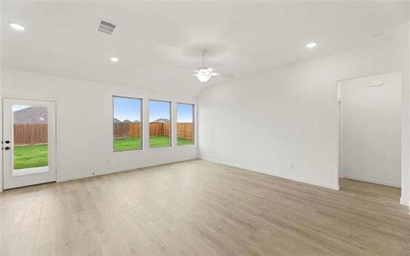 1905 Bobbin Mill, Forney, TX 75126, 3 Bedrooms Bedrooms, ,2 BathroomsBathrooms,Residential,For Sale,1905 Bobbin Mill,20902184