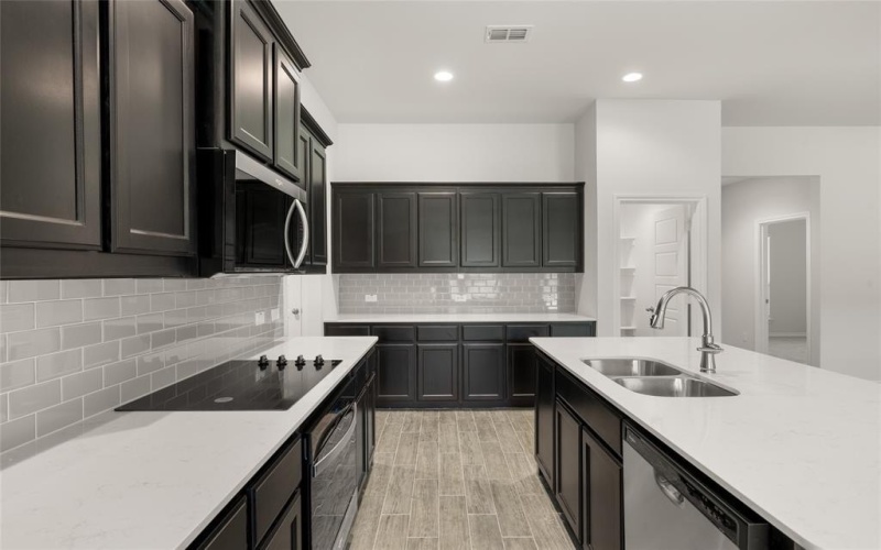 2608 Streamside Drive, Burleson, TX 76028, 4 Bedrooms Bedrooms, ,2 BathroomsBathrooms,Residential,For Sale,2608 Streamside Drive,20887755