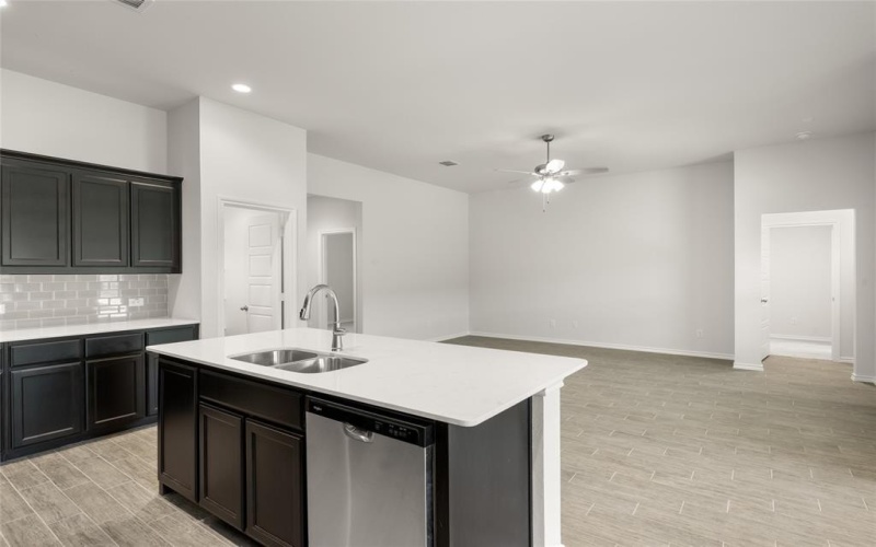 2608 Streamside Drive, Burleson, TX 76028, 4 Bedrooms Bedrooms, ,2 BathroomsBathrooms,Residential,For Sale,2608 Streamside Drive,20887755
