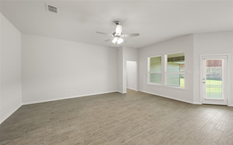 2608 Streamside Drive, Burleson, TX 76028, 4 Bedrooms Bedrooms, ,2 BathroomsBathrooms,Residential,For Sale,2608 Streamside Drive,20887755