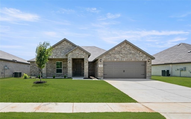 2608 Streamside Drive, Burleson, TX 76028, 4 Bedrooms Bedrooms, ,2 BathroomsBathrooms,Residential,For Sale,2608 Streamside Drive,20887755