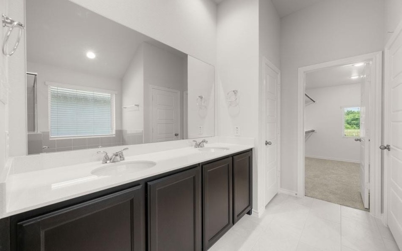 2608 Streamside Drive, Burleson, TX 76028, 4 Bedrooms Bedrooms, ,2 BathroomsBathrooms,Residential,For Sale,2608 Streamside Drive,20887755