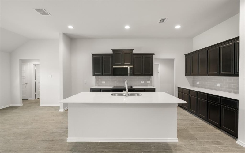 2608 Streamside Drive, Burleson, TX 76028, 4 Bedrooms Bedrooms, ,2 BathroomsBathrooms,Residential,For Sale,2608 Streamside Drive,20887755