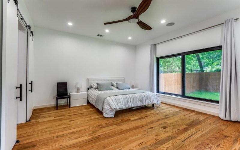 8803 Eustis Avenue, Dallas, TX 75218, 4 Habitaciones Habitaciones , ,5 BañosBaños,Residential,En Venta,8803 Eustis Avenue,20896276