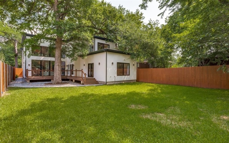 8803 Eustis Avenue, Dallas, TX 75218, 4 Habitaciones Habitaciones , ,5 BañosBaños,Residential,En Venta,8803 Eustis Avenue,20896276