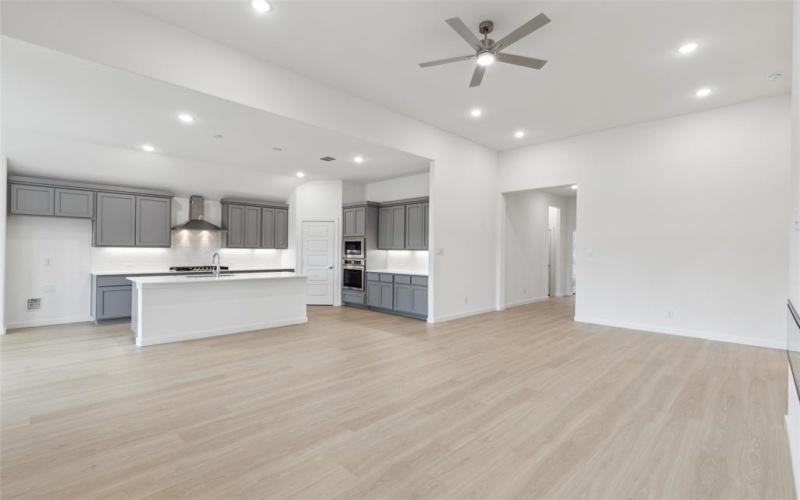 569 Moonrise Street, Waxahachie, TX 75165, 4 Bedrooms Bedrooms, ,3 BathroomsBathrooms,Residential,For Sale,569 Moonrise Street,20902971